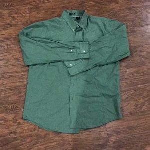 Men’s Van Huesen Button up Shirt Large